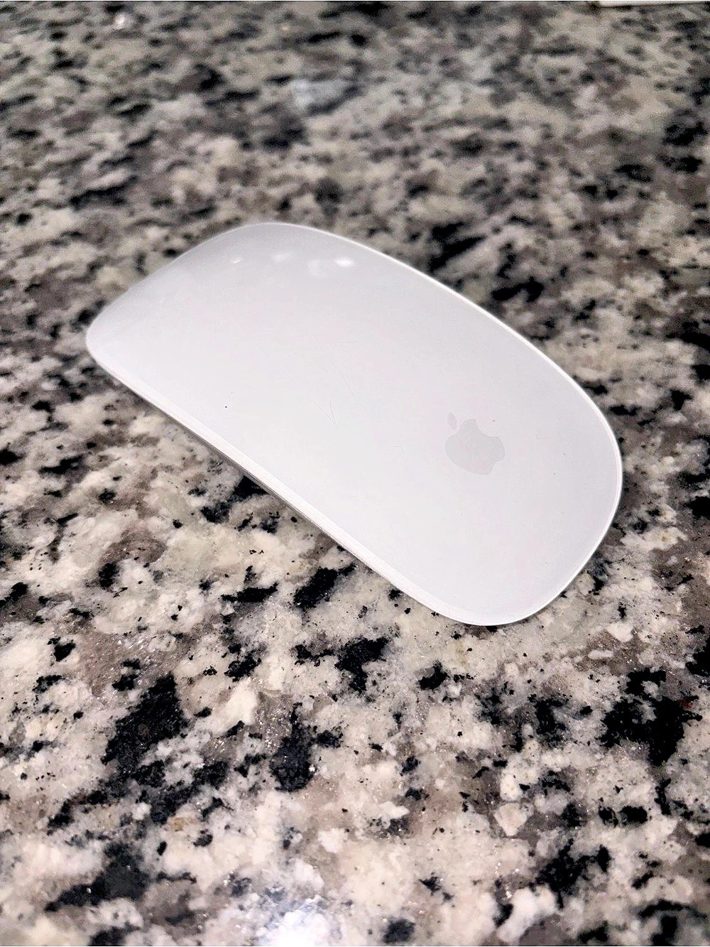 Apple Magic Keyboard and Magic Mouse Bundle - Picture 2 of 4